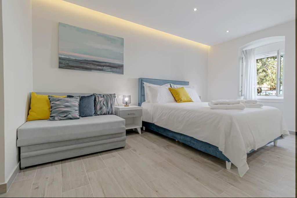 Agisilaos Apartments コルフ島 エクステリア 写真